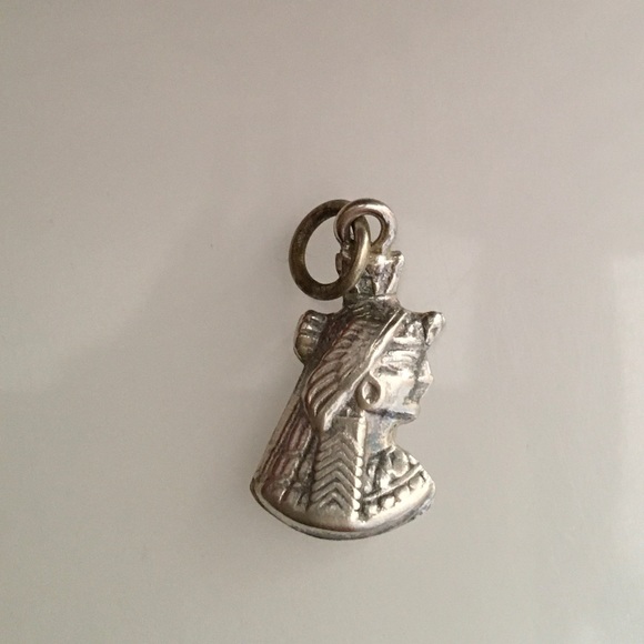 Cleopatra Silver Pendent Made in Egypt - Picture 1 of 3